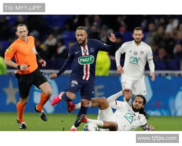 内马尔本赛季第五次受伤巴黎欧冠前景再添不确定性 内马尔本赛季第五次受伤巴黎欧冠前景再添不确定性