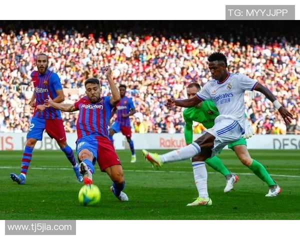 巴伦西亚主场迎战艾尔切争夺西甲关键三分的激烈对决